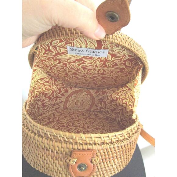 Straw Studios Bali Round Rattan & Leather Hand Woven Crossbody Circle Bag Purse - Picture 10 of 12